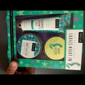 New Hallu complete spa gift set